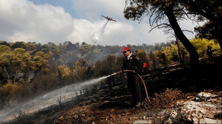 Ζάκυνθος: Σε εξέλιξη μεγάλη πυρκαγιά στα Λαγκαδάκια