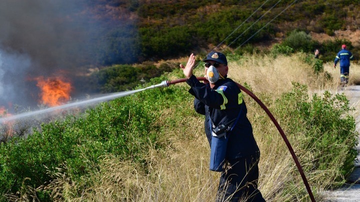 Φωτιά σε δασική έκταση στη Σκουτερά Αγρινίου