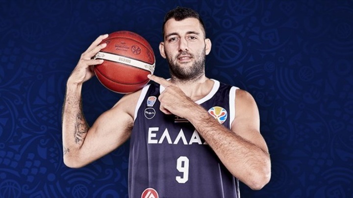 Όγδοος σκόρερ όλων εποχών ο Μπουρούσης