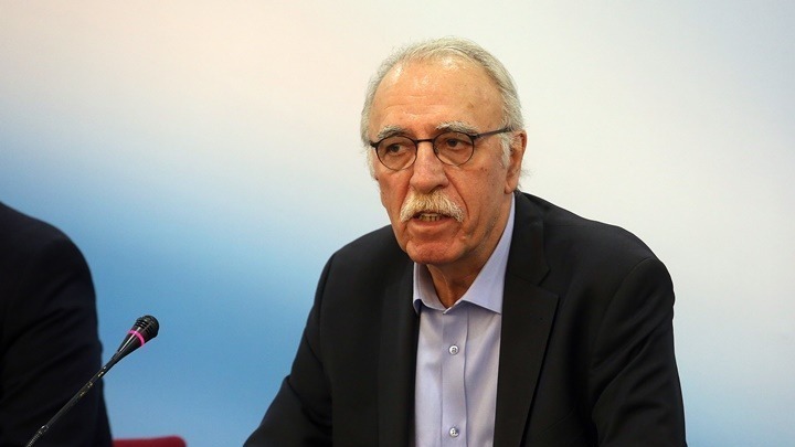 “Η κυβέρνηση βλέπει τους πρόσφυγες ως απειλή”