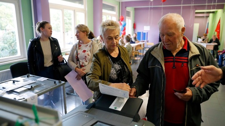 Ρωσία: Η κυβέρνηση χάνει περίπου το 1/3 των εδρών
