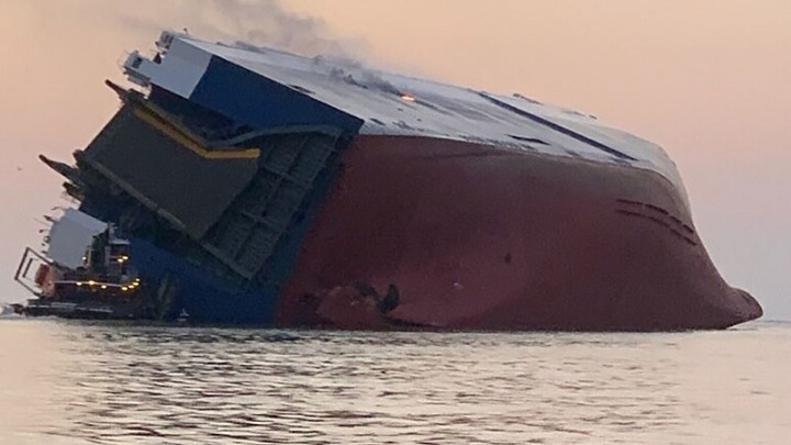 ΗΠΑ:  Αίσιο τέλος για το πλήρωμα του Golden Ray, που είχε παγιδευτεί