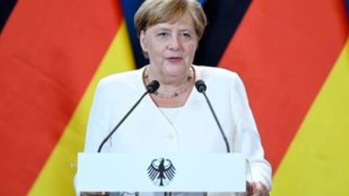 Η Μέρκελ διατηρεί τις ελπίδες για ένα συντεταγμένο Brexit