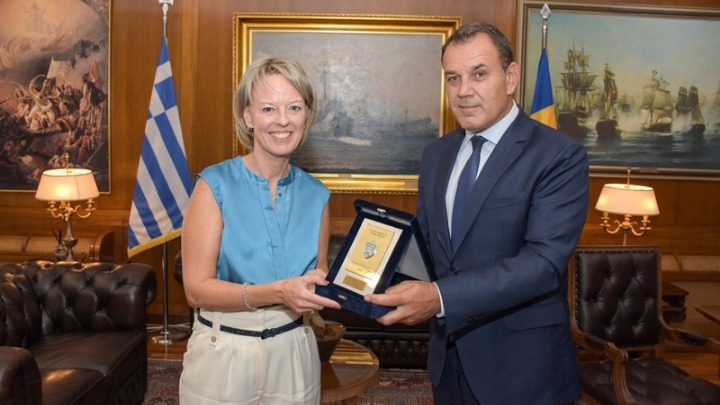 Συνάντηση του ΥΕΘΑ Ν. Παναγιωτόπουλου με την Πρέσβη της Σουηδίας
