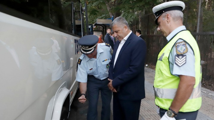 Παρουσία του Γ. Πατούλη οι έλεγχοι των μικτών κλιμακίωνΤροχαίας και Περιφέρειας σε σχολικά λεωφορεία