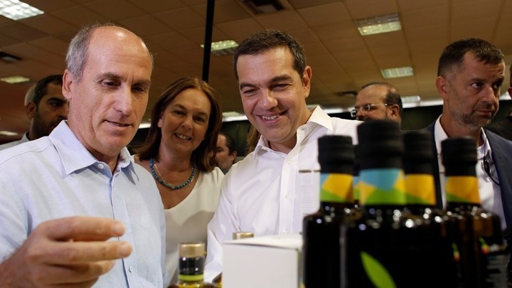 Η περιοδεία του προέδρου του ΣΥΡΙΖΑ, Αλ.Τσίπρα, στα περίπτερα της 84ης ΔΕΘ