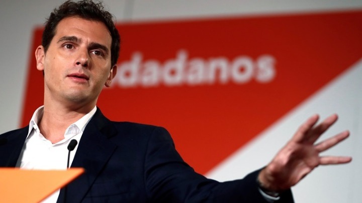 Οι  Ciudadanos θα προτείνουν αποχή στο κοινοβούλιο για την στήριξη του Σάντσεθ