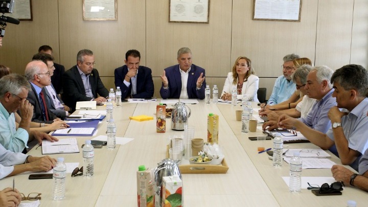 Γ. Πατούλης: «Μηδενική ανοχή στην παράνομη ανάρτηση διαφημιστικών πινακίδων. Θα βάλουμε τέλος σε αυτή την απαράδεκτη κατάσταση»