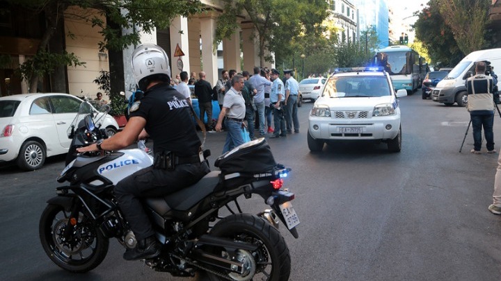Επιχείρηση της αστυνομίας και σε δεύτερο κτίριο υπό κατάληψη, στην Αχαρνών