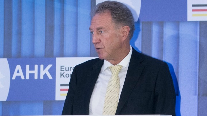 Νόρμπερτ Μπάρτλε: Η Γερμανία ενδιαφέρεται να επενδύσει στην Ελλάδα