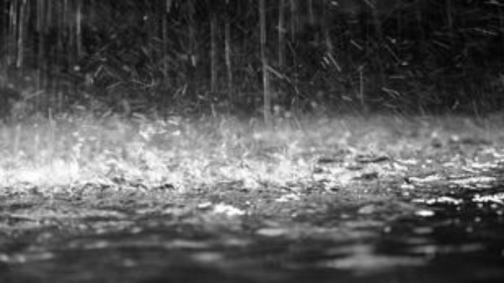 Meteo Αστεροσκοπείου: Βροχές και στην Αττική την Παρασκευή, κατά τόπους καταιγίδες με χαλαζοπτώσεις