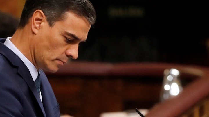 Εκπνέει η διορία για εξασφάλιση ψήφου εμπιστοσύνης της κυβέρνησης Σάντσεθ