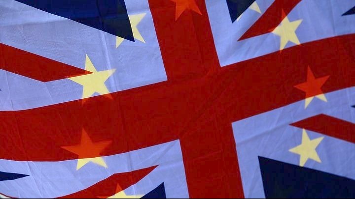 Brexit: Ο Μπαρνιέ θεωρεί «δύσκολη» την επίτευξη μιας συμφωνίας με το Λονδίνο