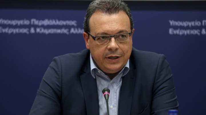 Σ. Φάμελλος: Υπόδουλος του ψευδούς σεναρίου που έφτιαξε για τη ΔΕΗ ο κ. Χατζηδάκης