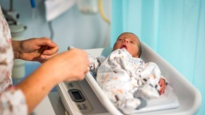 Να συμπεριληφθούν και τα βρεφικά ενδύματα και υποδήματα στον χαμηλό συντελεστή ΦΠΑ 13% ζητά η διοίκηση του ΣΕΠΕΕ