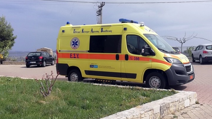 Χίος: 23χρονος που οδηγούσε ηλεκτροκίνητο πατίνι συγκρούσθηκε μετωπικά με ΙΧ