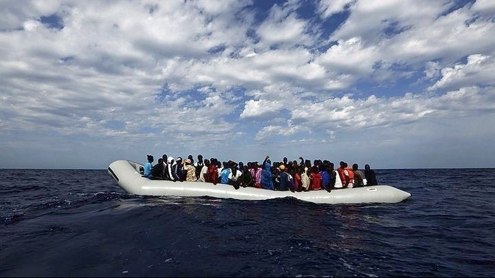 Ναυάγιο με μετανάστες στις Οινούσσες, δυο νεκροί, τέσσερις αγνοούμενοι