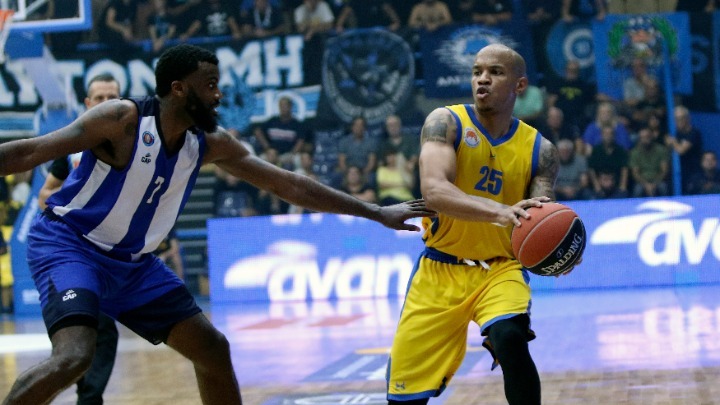 Ανετα Κολοσσός, Περιστέρι και Ηφαιστος