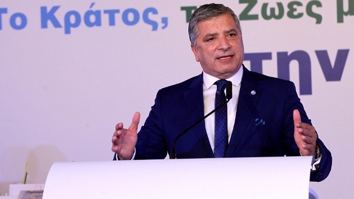 Επιστολή Πατούλη σε Τσίπρα: Του ζητά να δώσει εντολή να μαζευτούν οι αφίσες του ΣΥΡΙΖΑ από τους δρόμους της Αττικής