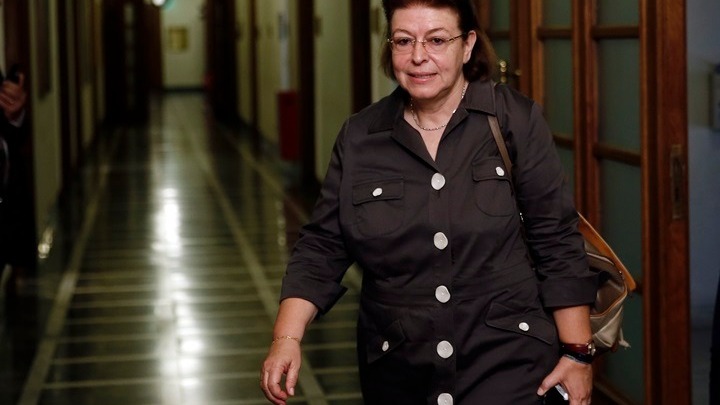 Απαντήσεις της Λ. Μενδώνη σε επίκαιρες ερωτήσεις για την εθνική πολιτική για το βιβλίο και τις φιλαρμονικές μουσικές σχολές της Κέρκυρας