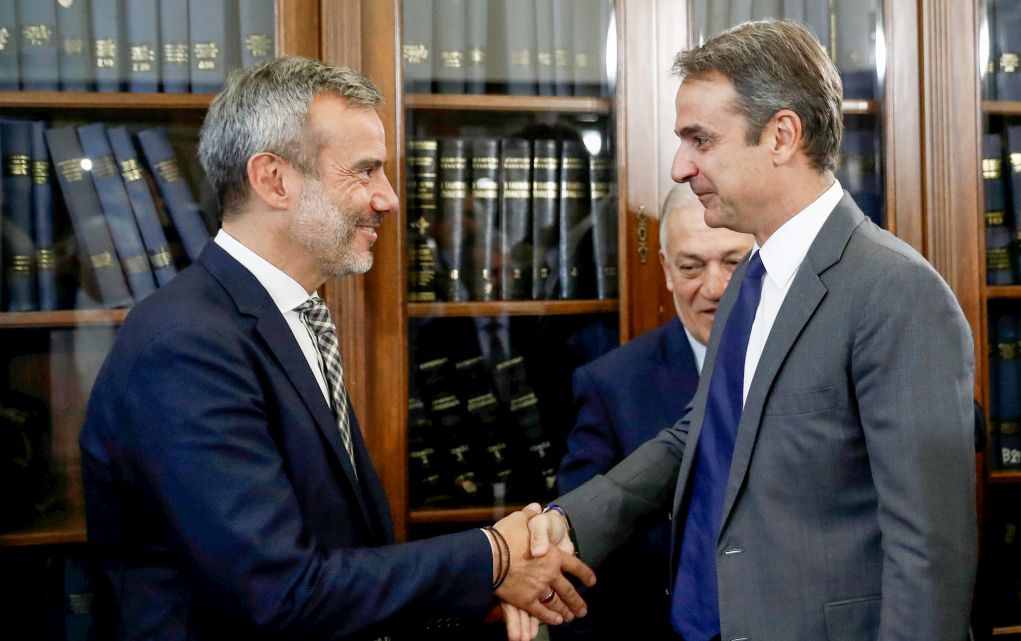 Το δώρο Ζέρβα σε Μητσοτάκη και το… καρφί σε Τσίπρα