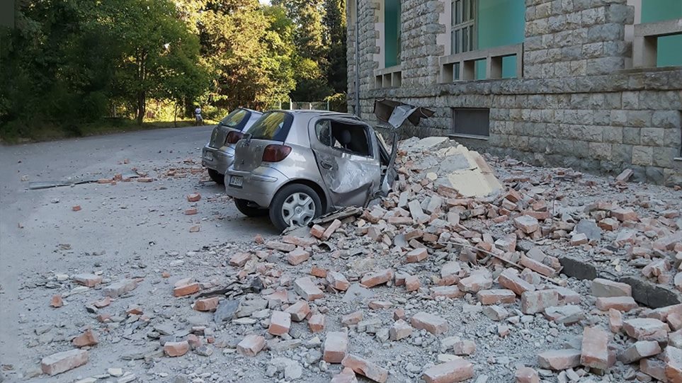 Σεισμός Αλβανία: Μεγάλες ζημιές σε κτίρια-οχήματα