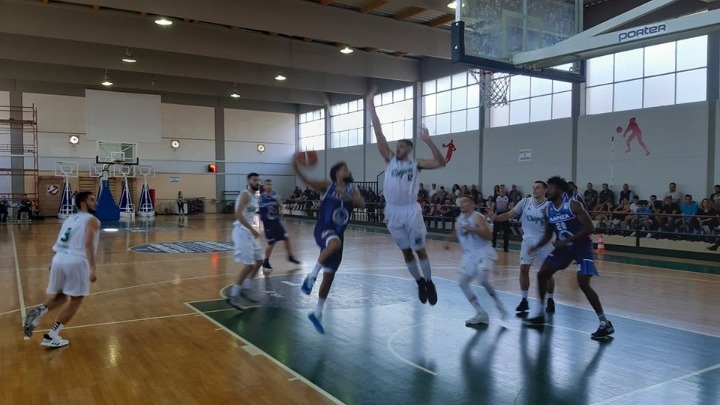 Άνετη πρόκριση για τη Λάρισα
