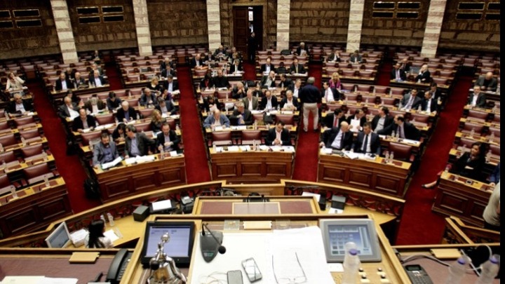 Απόλυτη πλειοψηφία εξασφάλισε η πρόταση της ΝΔ για την προανακριτική επιτροπή για τον Δ. Παπαγγελόπουλο
