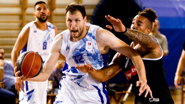 «Έσπασε το ρόδι» στην Basket League o Ιωνικός, 83-66 τον ΠΑΟΚ