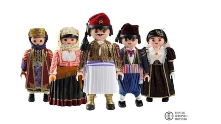 Φιγούρες playmobil αναπαριστούν την Ελληνική Επανάσταση