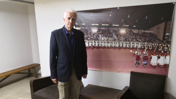 Για 53 χρόνια ο Γ. Σούλιος χορεύει και διδάσκει παραδοσιακούς χορούς
