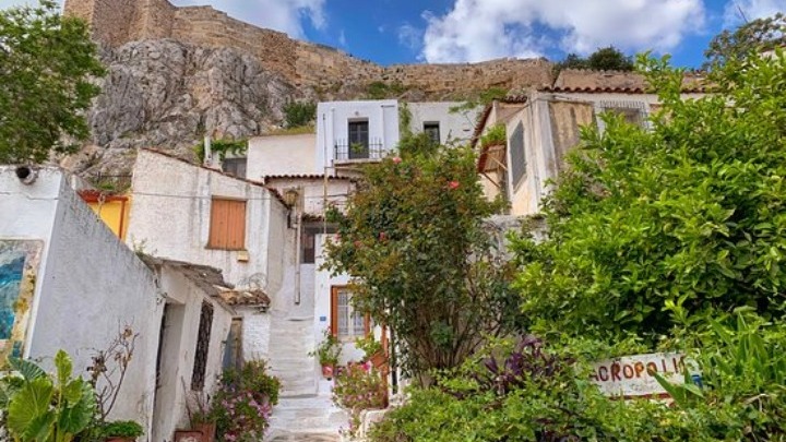 Η μαγεία των Αναφιώτικων, ο Τζιμ Μόρισον και η ροκ