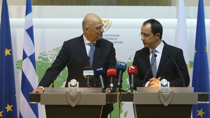 Ηχηρό μήνυμα Ν. Δένδια από τη Λευκωσία: Η Κύπρος δεν είναι μόνη