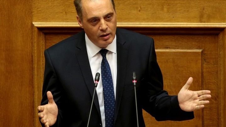 Κ. Βελόπουλος: Γιατί η Ελλάδα πρέπει να ενσωματώνει τις ευρωπαϊκές οδηγίες, όταν οι χώρες του Βίζεγκραντ δεν ενσωματώνουν τίποτα;