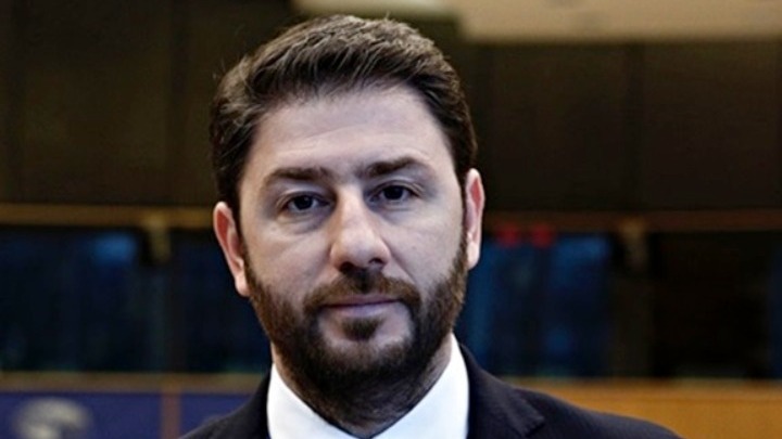 Ν. Ανδρουλάκης: Τί θα κάνει η Επιτροπή για τις “νέες υπέρογκες χρεώσεις των τραπεζών” στους πολίτες;
