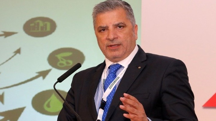 «Να αφαιρεθεί άμεσα το διαφημιστικό υλικό και οι παραβάτες να παραπεμφθούν στη δικαιοσύνη»