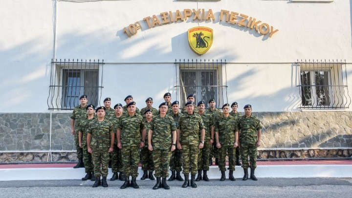 Ο Αρχηγός ΓΕΣ στο 10ο σύνταγμα Πεζικού στις Σέρρες