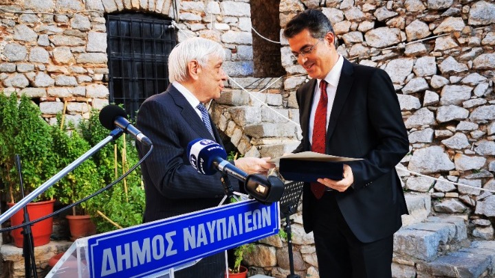 O ΠτΔ απένειμε το βραβείο «Πολυζωίδης-Τερτσέτης» στον Λ.Α. Σισιλιάνο