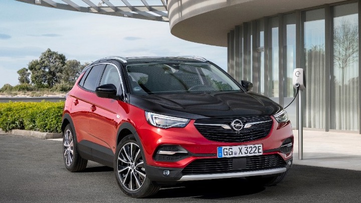 Οκτώ ηλεκτρικά μοντέλα θα έχει το 2021 η Opel