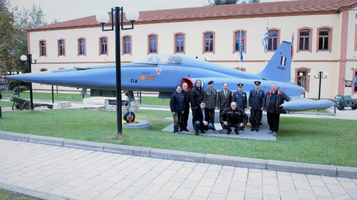 Παλιά στρατιωτικά οχήματα  και η δεύτερη ευκαιρία τους στη ζωή