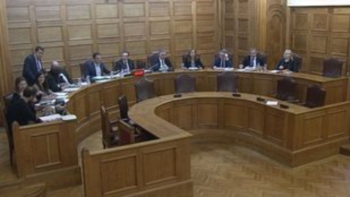 Πηγές της επιτροπής προκαταρκτικής εξέτασης: Εμείς θα συνεχίσουμε να τηρούμε τη θεσμικότητα και τη νομιμότητα