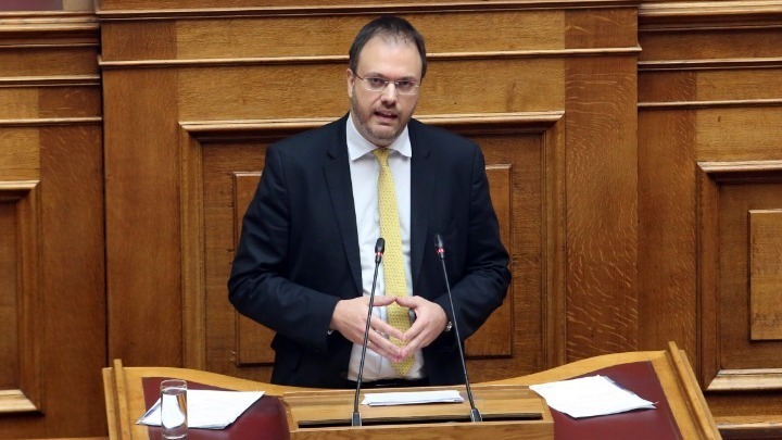 Θεοχαρόπουλος: “Η κυβέρνηση έχει επιλέξει τον ρόλο κομπάρσου”