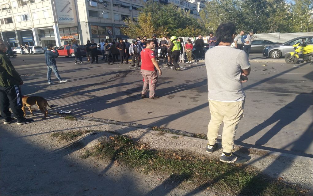 Σοβαρό τροχαίο με τραυματία στη Μοναστηρίου (pics)