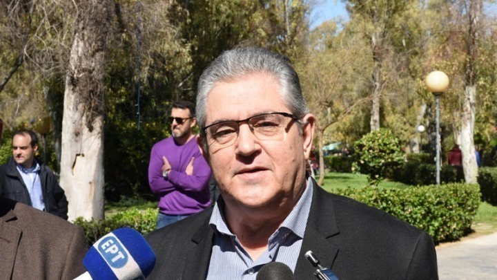 Αντιπροσωπείες του ΚΚΕ και της ΚΝΕ κατέθεσαν στεφάνια στο Πολυτεχνείο