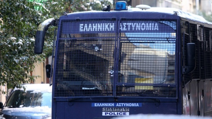 Δύο προσαγωγές για επιθέσεις εναντίον αστυνομικών δυνάμεων στην περιοχή των Εξαρχείων