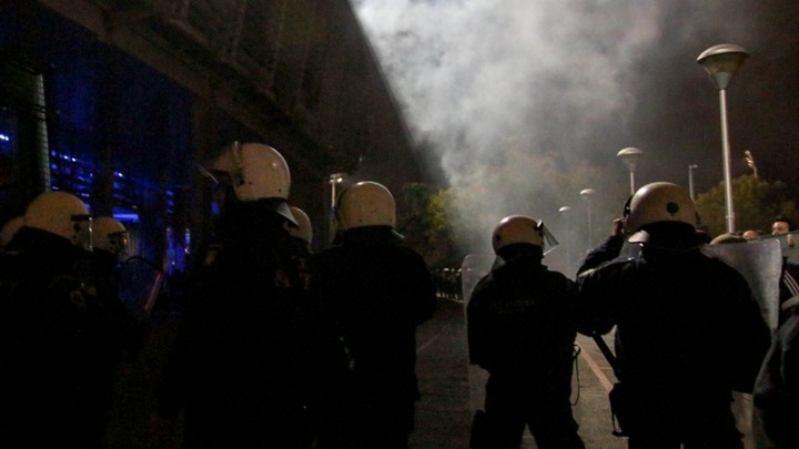 Επεισόδια έξω από το Παλαί Ντε Σπορ