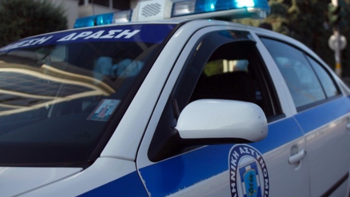 Επιχείρηση απομάκρυνσης παράνομα σταθμευμένων αυτοκινήτων από την Καλαμαριά