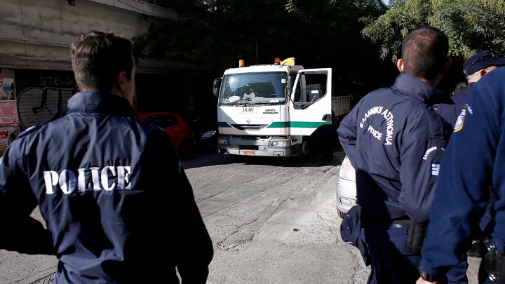 Επιχείρηση της ΕΛ.ΑΣ. σε κτίριο δίπλα στην πρώην ΑΣΟΕΕ: Εντοπίστηκαν 4  άτομα και μικροποσότητα κάνναβης