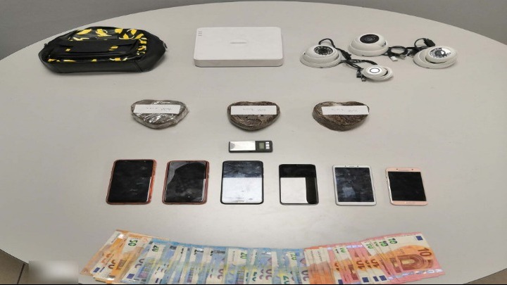 Εξαρθρώθηκε συμμορία διακίνησης ναρκωτικών. Κατασχέθηκε περισσότερο από 1,5 κιλό ηρωίνης