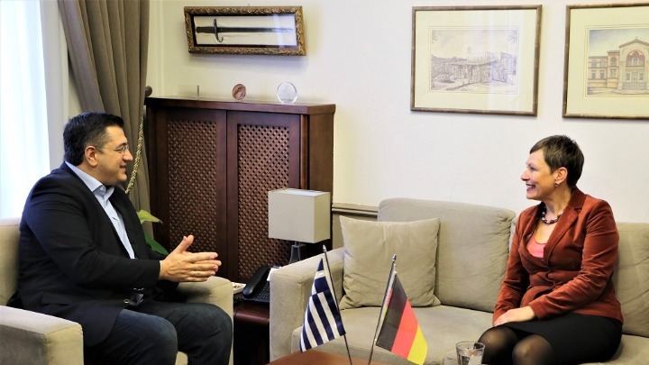 Η 85η ΔΕΘ στο επίκεντρο της συνάντησης του Απ.Τζιτζικώστα με τη Σ. Μπέντιγκ